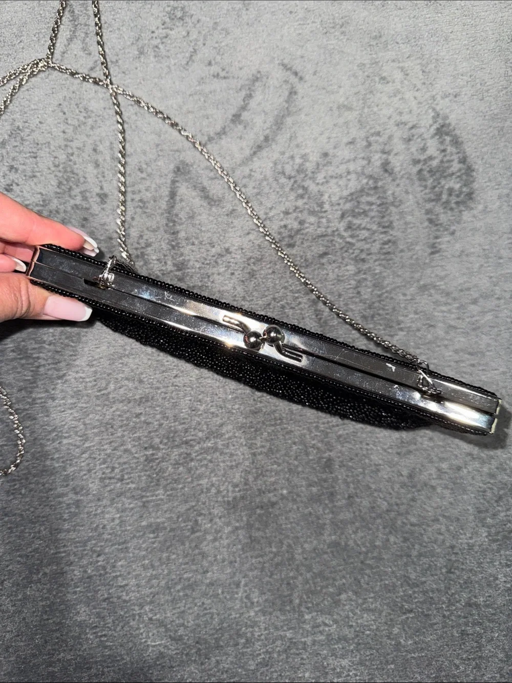 La Regale - Black Beaded Chain Clutch